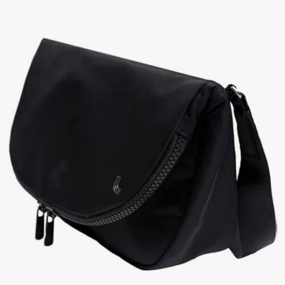 LOLE Crossbody Bag, Black, Unisex - Picture 1 of 6
